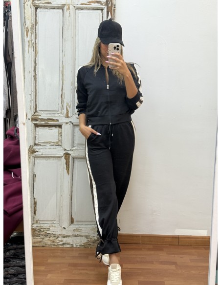 Conjunto deportivo Martina