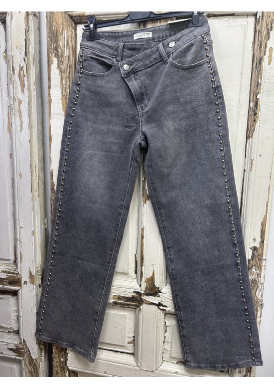 Jeans tachuelas gris