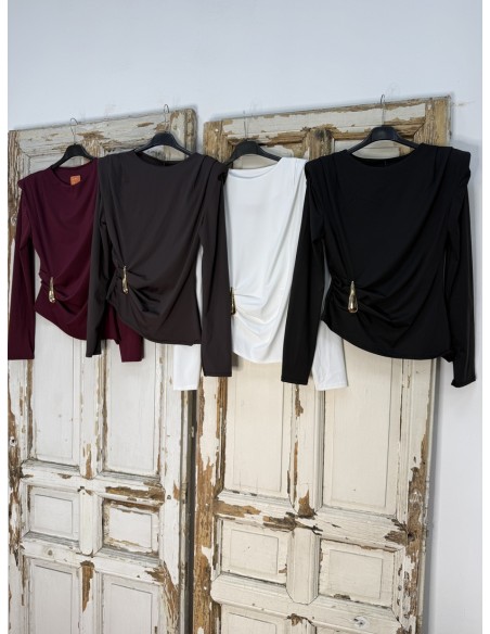 Camiseta Broche Lateral