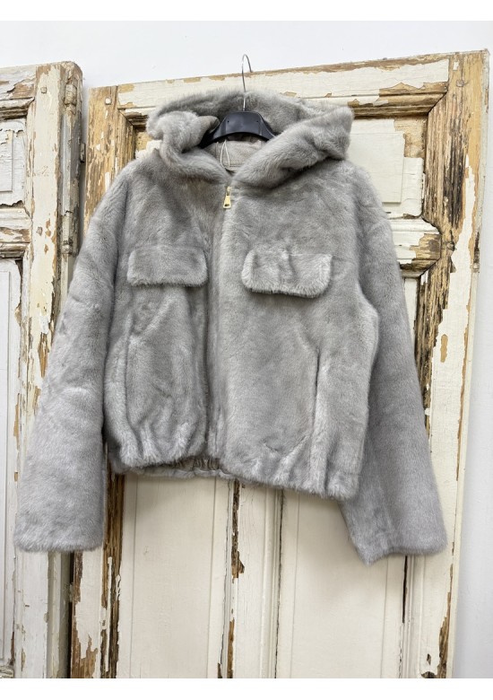 abrigo gris de pelito