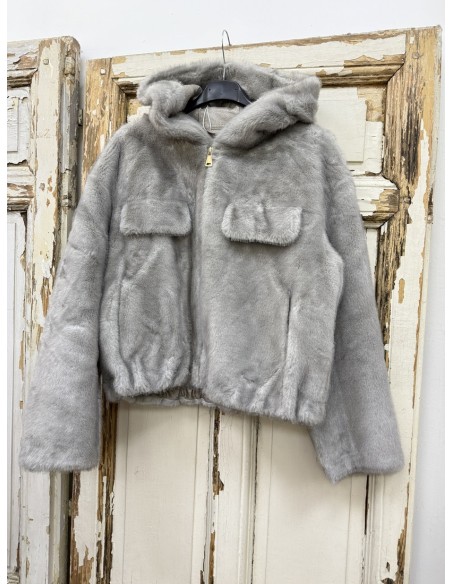 abrigo gris de pelito
