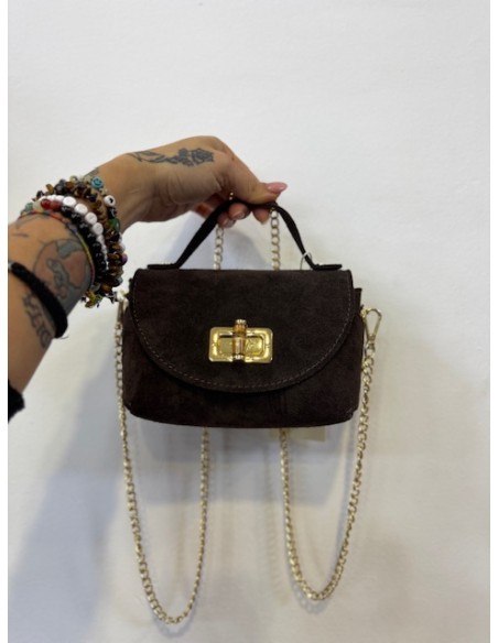 bolso marrón de piel